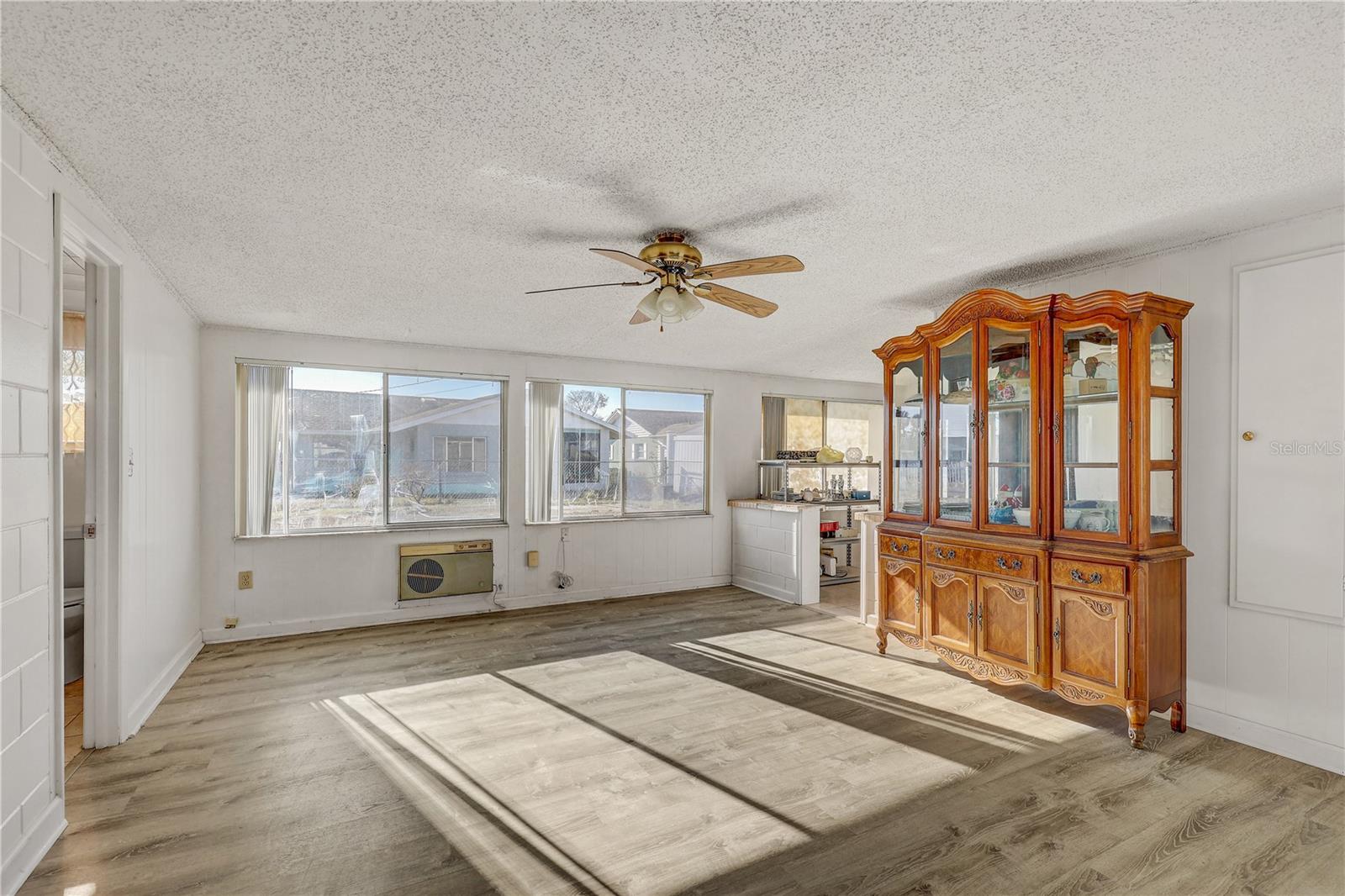 708 TAM O SHANTER AVE, SUN CITY CENTER, FL, 33573