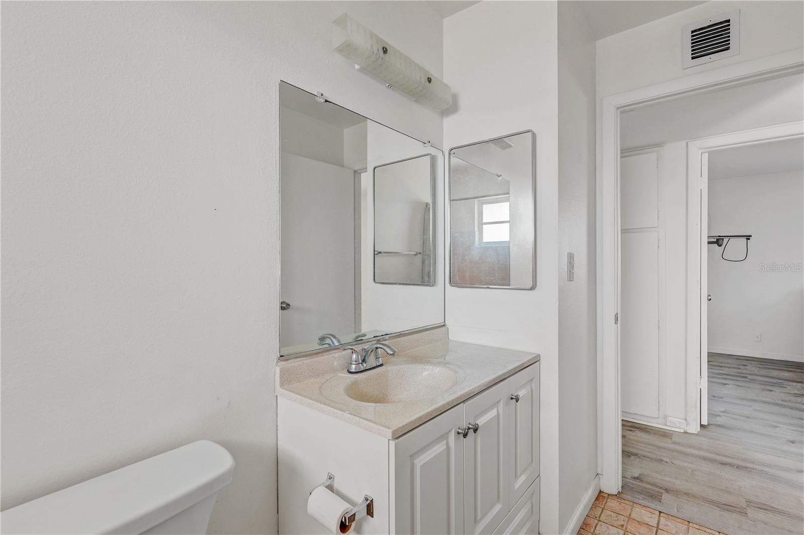 708 TAM O SHANTER AVE, SUN CITY CENTER, FL, 33573