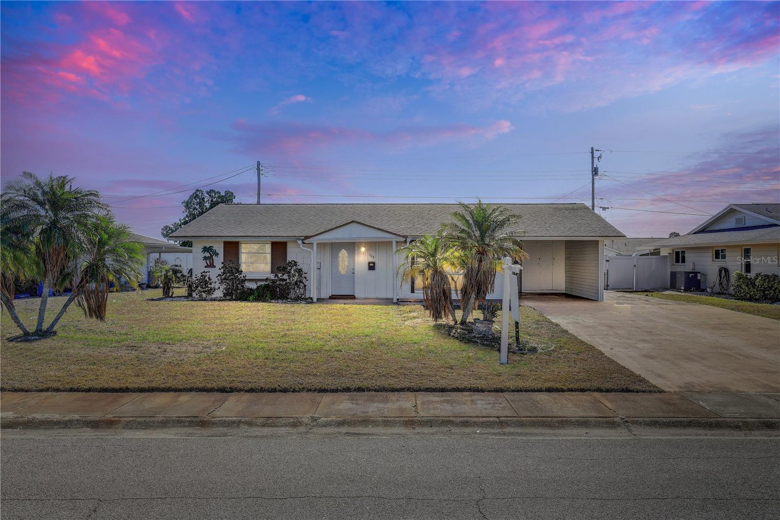 708 TAM O SHANTER AVE, SUN CITY CENTER, FL, 33573