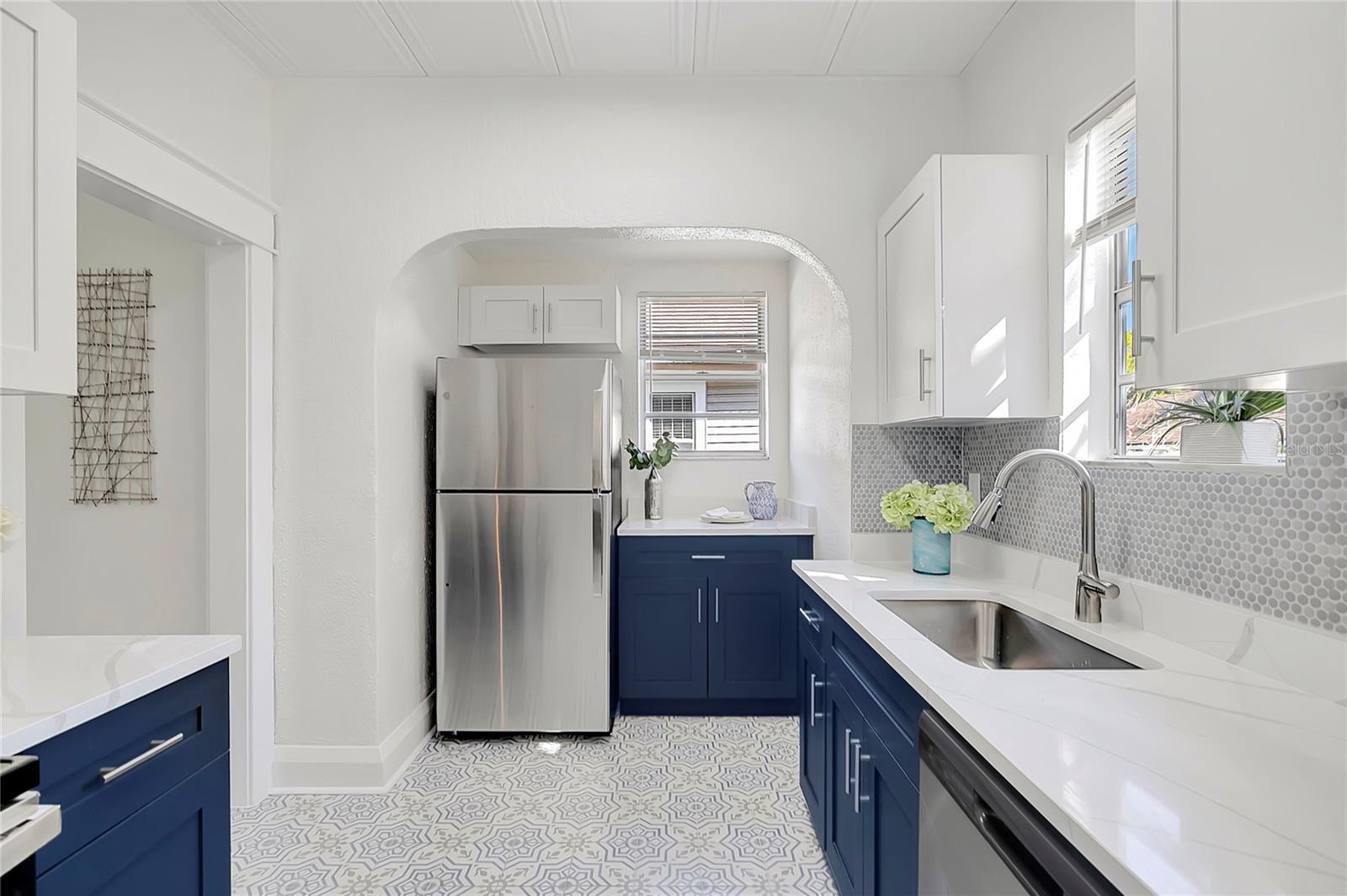 304 W HAYA ST, TAMPA, FL, 33603