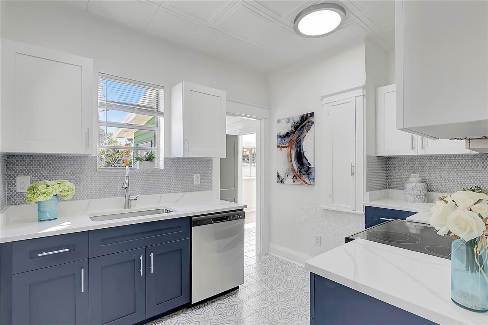 304 W HAYA ST, TAMPA, FL, 33603