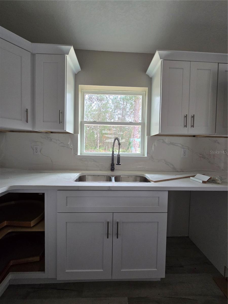 2 OAK TRL, OCALA, FL, 34472