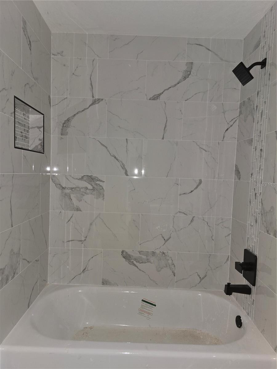 2 OAK TRL, OCALA, FL, 34472