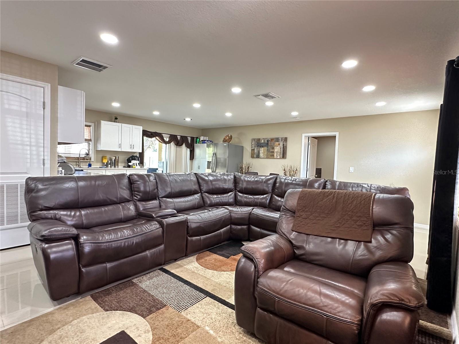 505 W 130TH AVE, TAMPA, FL, 33612