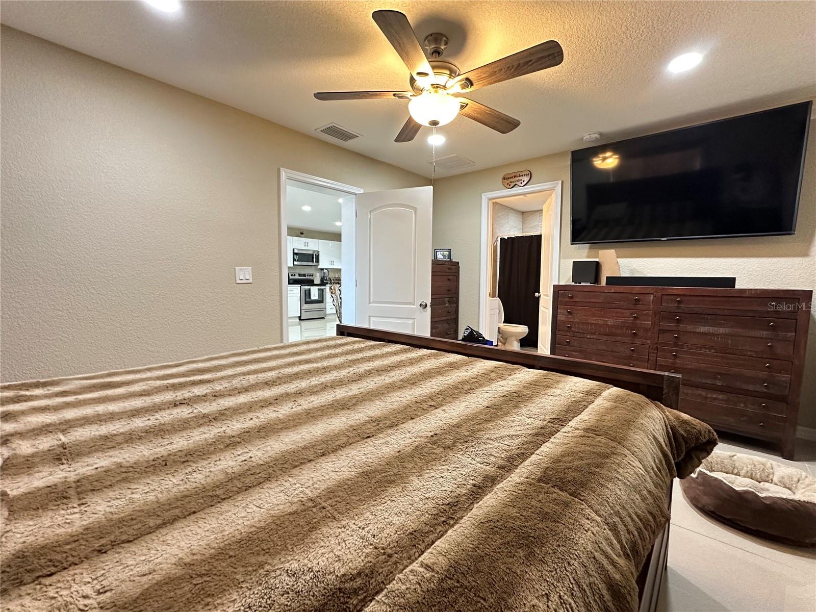 505 W 130TH AVE, TAMPA, FL, 33612