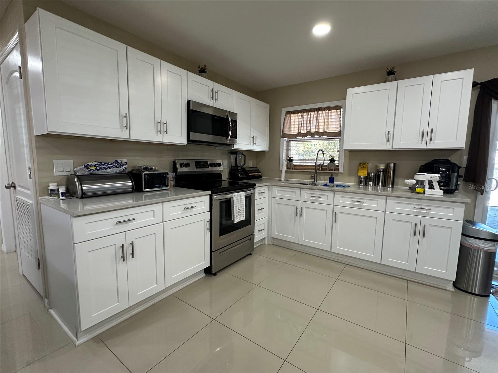 505 W 130TH AVE, TAMPA, FL, 33612