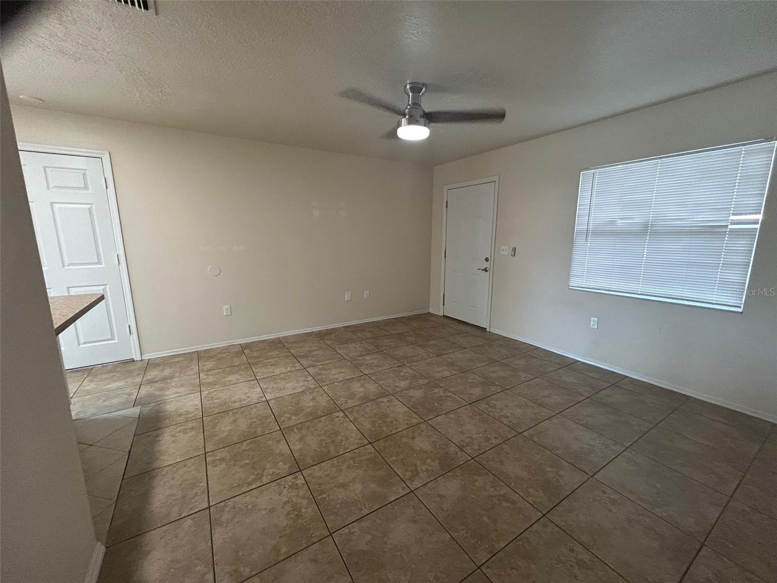 1015 61ST AVENUE DR E, BRADENTON, FL, 34203