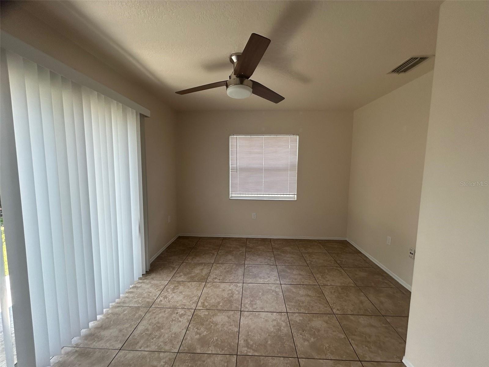 1015 61ST AVENUE DR E, BRADENTON, FL, 34203