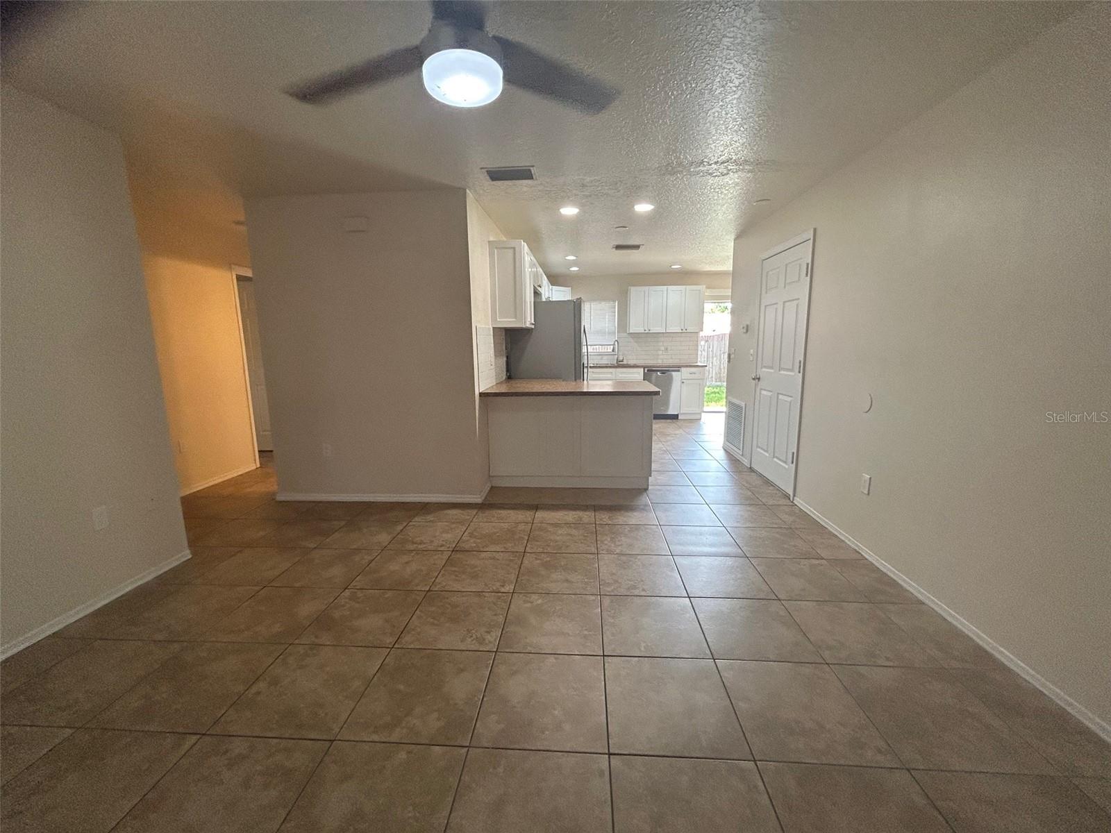 1015 61ST AVENUE DR E, BRADENTON, FL, 34203