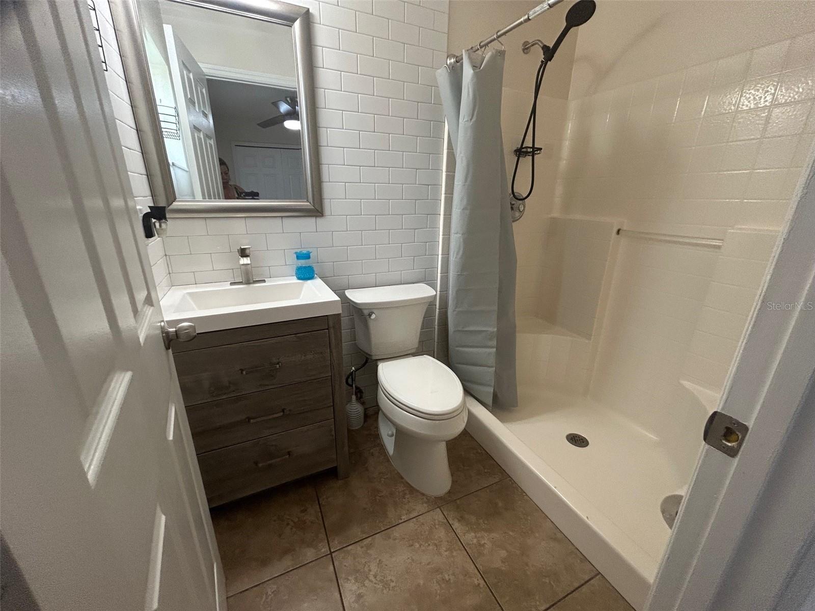 1015 61ST AVENUE DR E, BRADENTON, FL, 34203