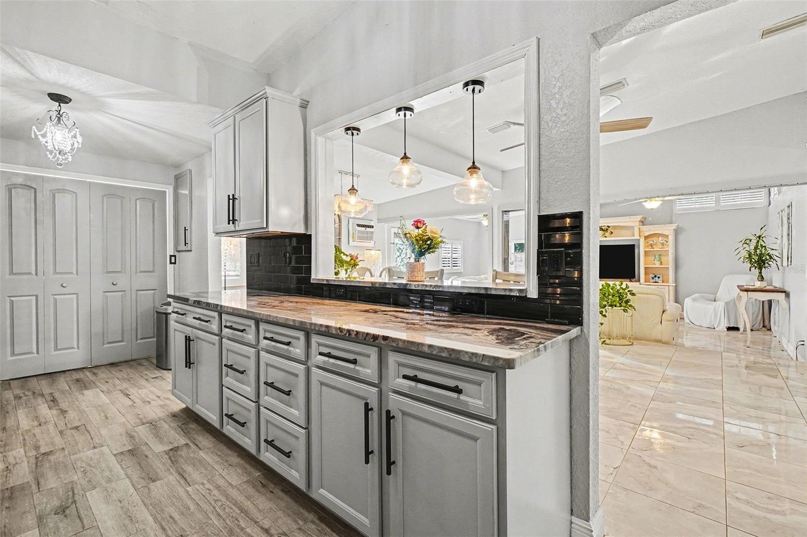 868 CONREID DR NE, PORT CHARLOTTE, FL, 33952