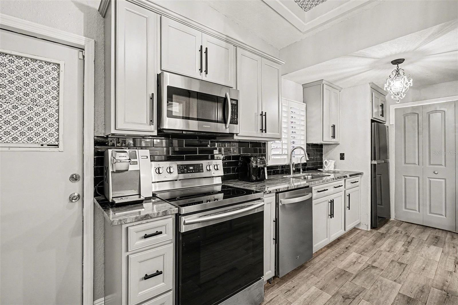 868 CONREID DR NE, PORT CHARLOTTE, FL, 33952