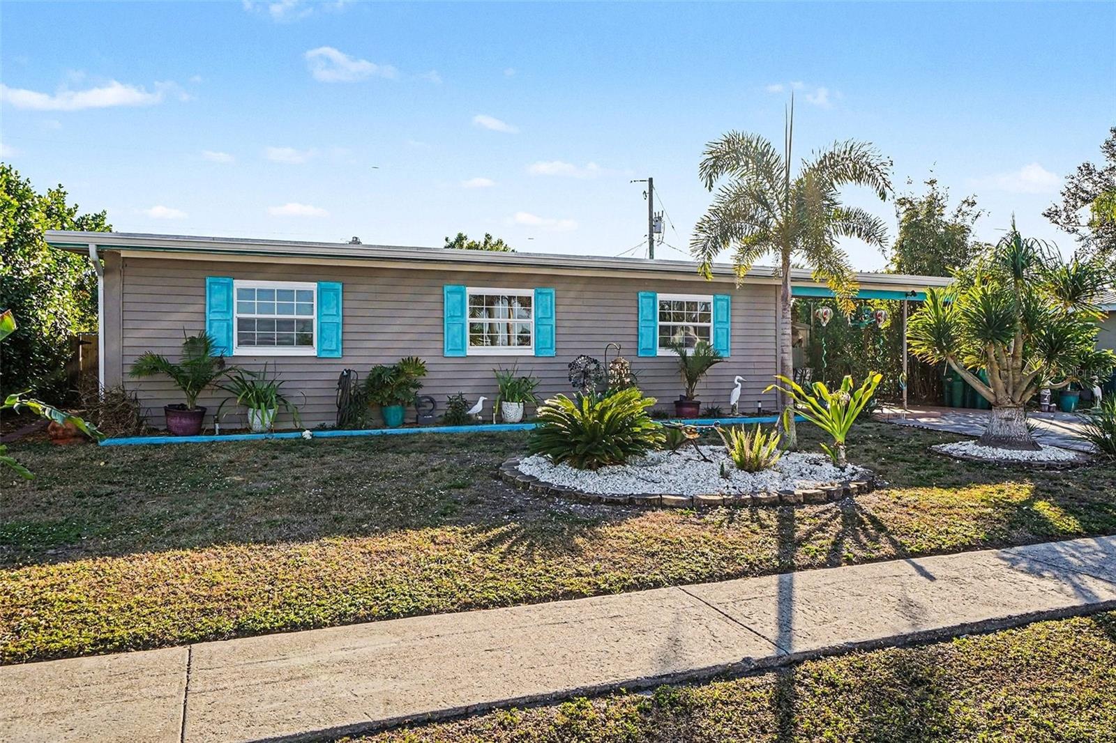 868 CONREID DR NE, PORT CHARLOTTE, FL, 33952