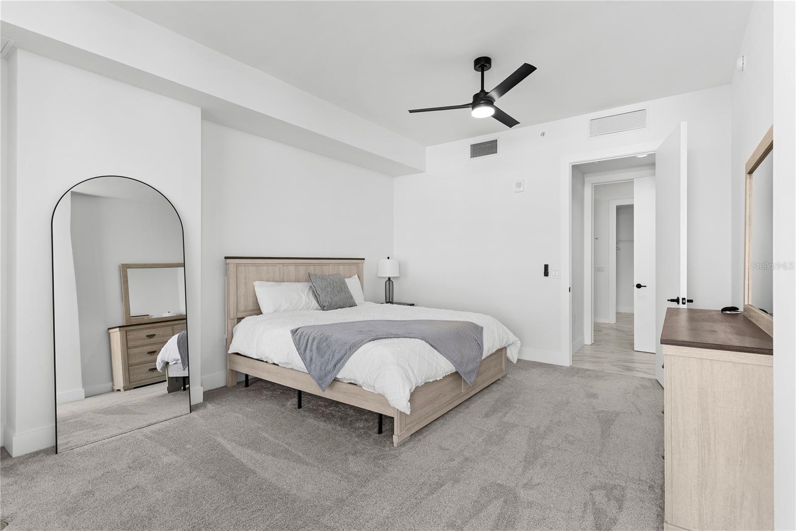 777 3RD AVE N #804, ST PETERSBURG, FL, 33701