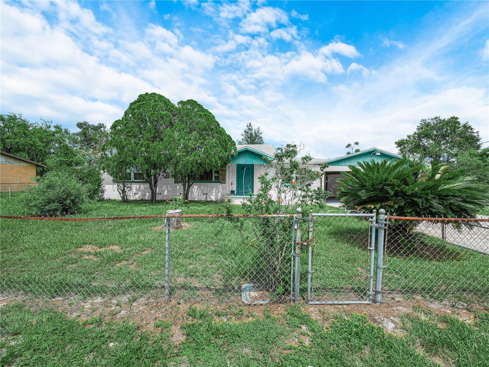 715 S SEMINOLE AVE, FORT MEADE, FL, 33841