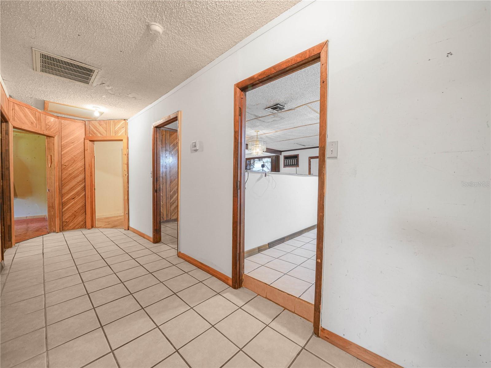 715 S SEMINOLE AVE, FORT MEADE, FL, 33841