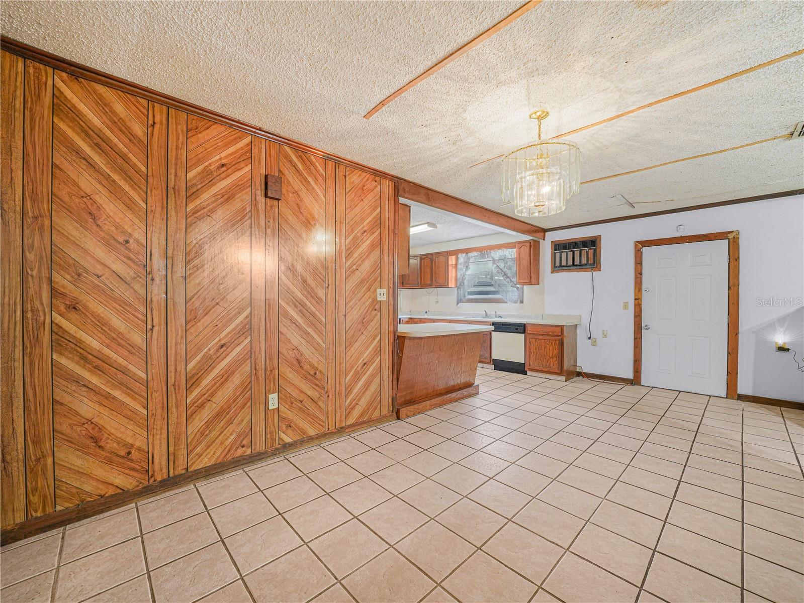 715 S SEMINOLE AVE, FORT MEADE, FL, 33841