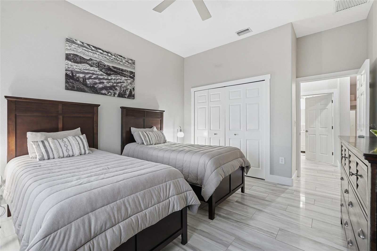 7212 SPUR CT, SARASOTA, FL, 34243