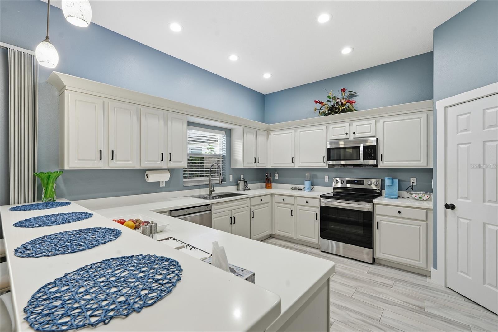 7212 SPUR CT, SARASOTA, FL, 34243