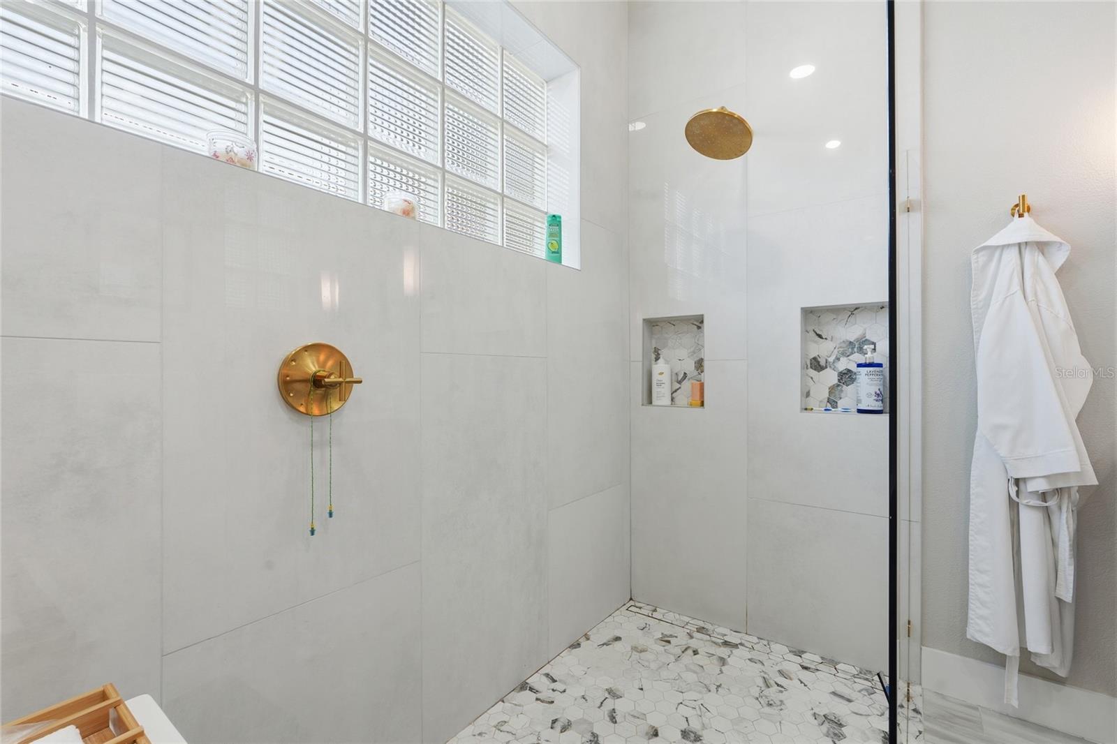 7212 SPUR CT, SARASOTA, FL, 34243