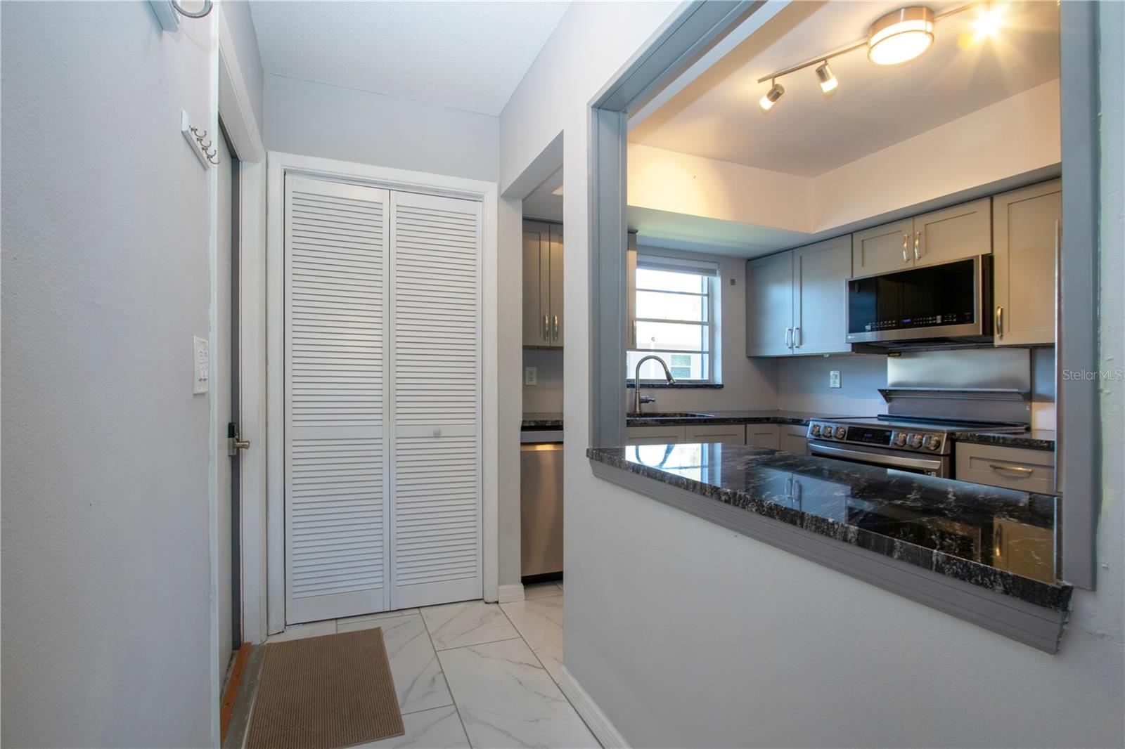 2115 9TH AVE W #2A, BRADENTON, FL, 34205