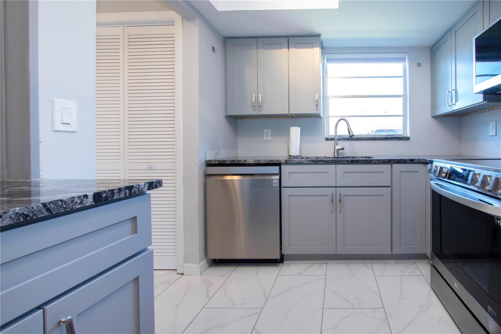 2115 9TH AVE W #2A, BRADENTON, FL, 34205