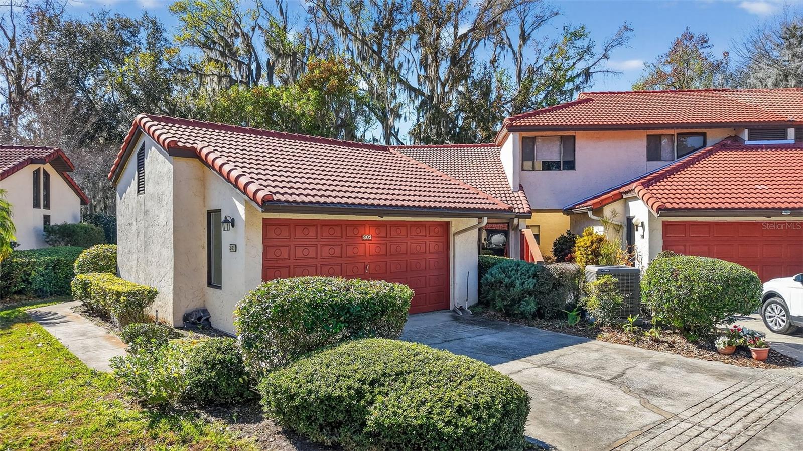 301 CLUSTERWOOD DR, YALAHA, FL, 34797