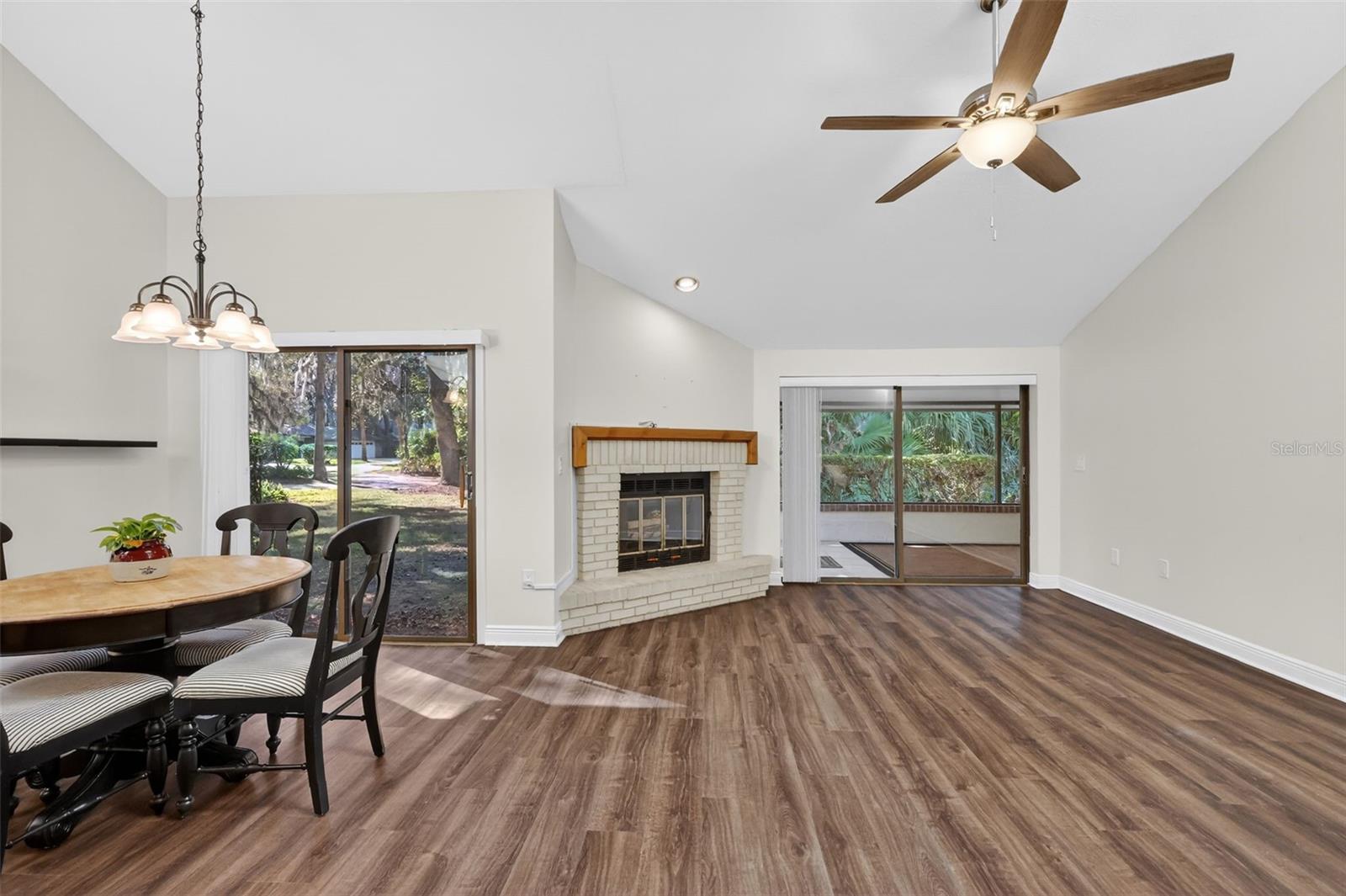 301 CLUSTERWOOD DR, YALAHA, FL, 34797