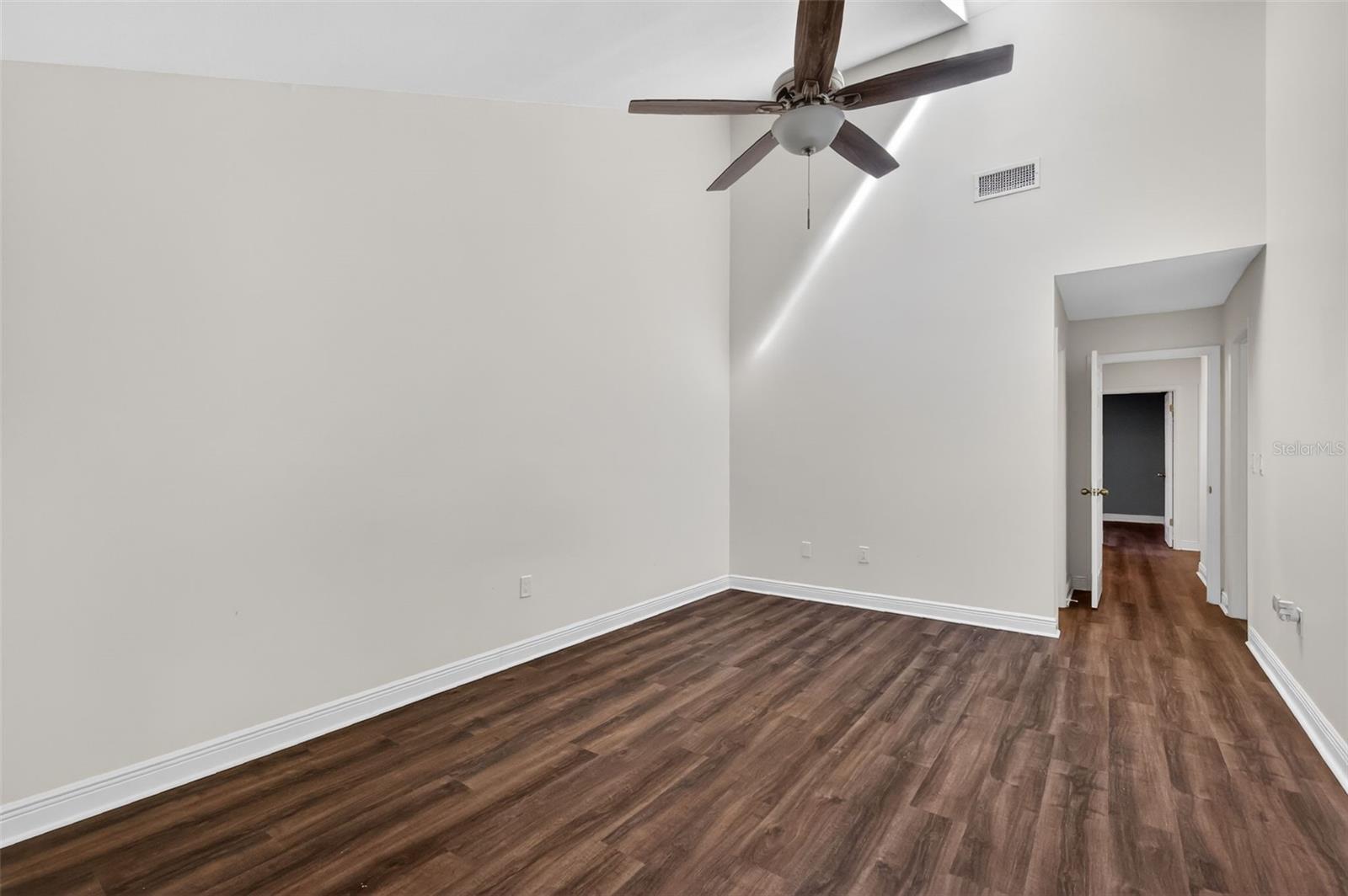 301 CLUSTERWOOD DR, YALAHA, FL, 34797