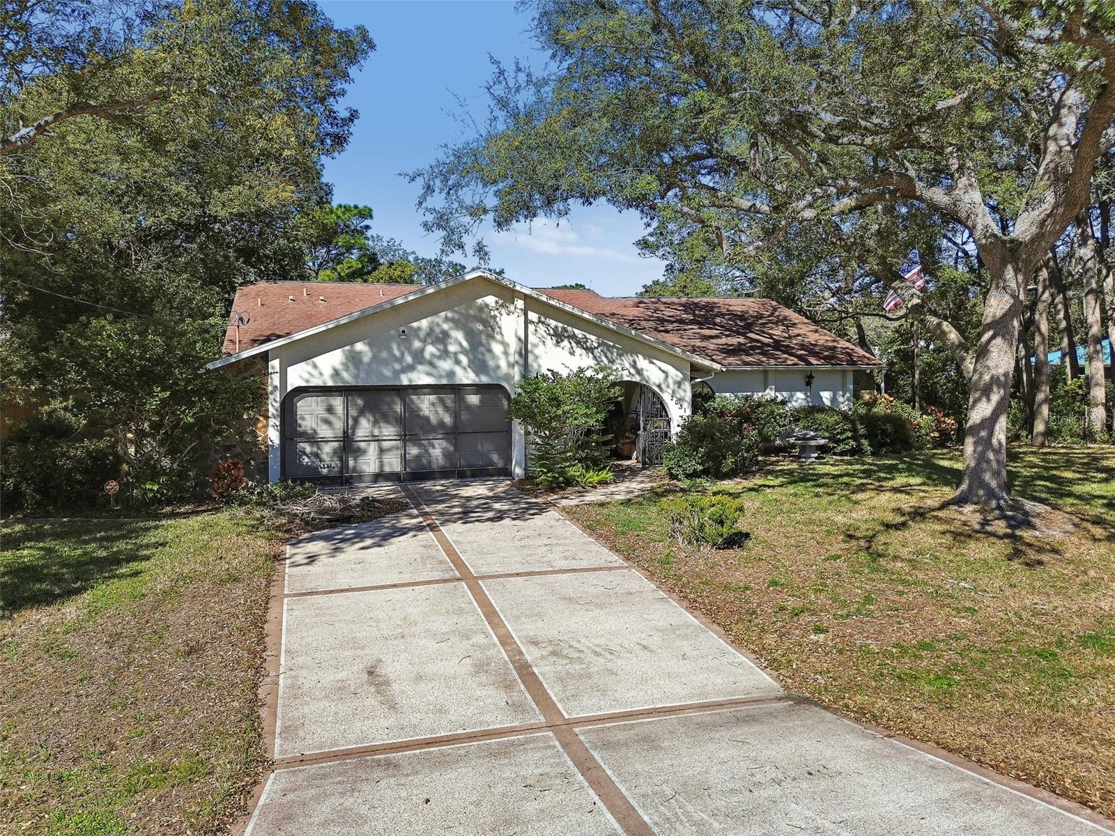 2051 LAREDO AVE, SPRING HILL, FL, 34608