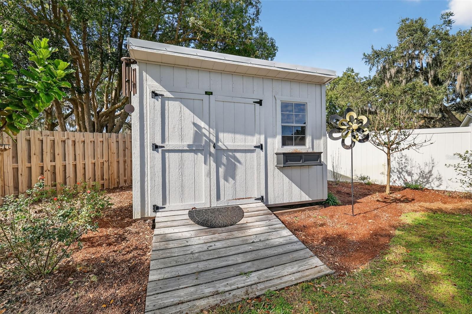 241 BAY RD, MOUNT DORA, FL, 32757