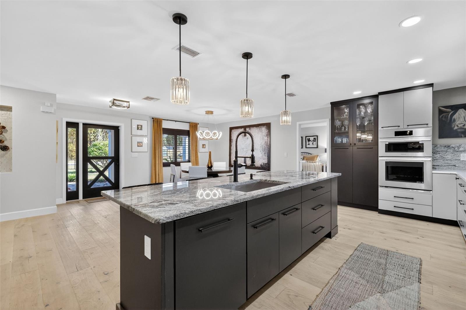 241 BAY RD, MOUNT DORA, FL, 32757