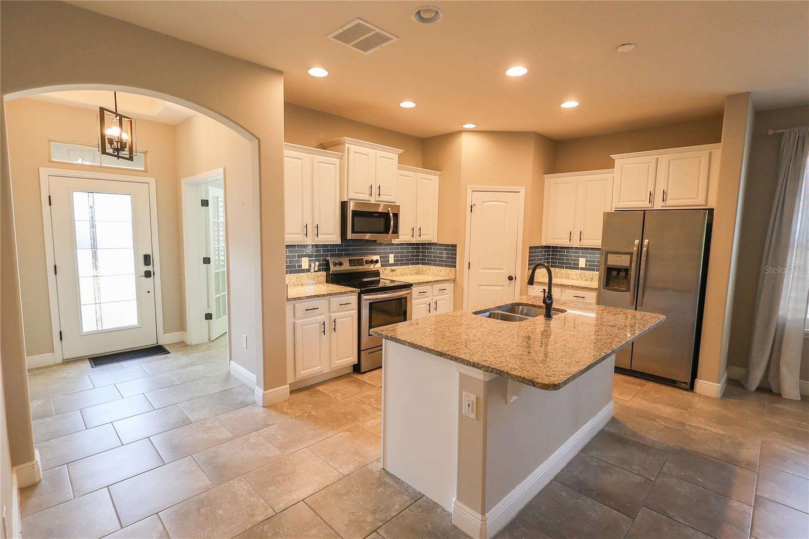 4235 PRIMA LAGO DR, LAKELAND, FL, 33810