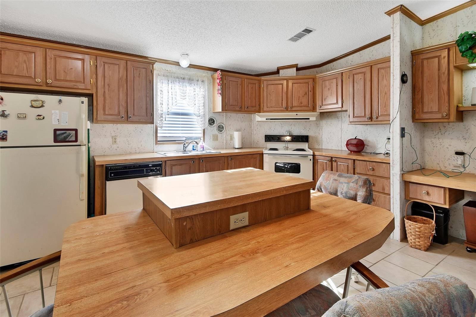 27130 FISHERMANS RD, PAISLEY, FL, 32767