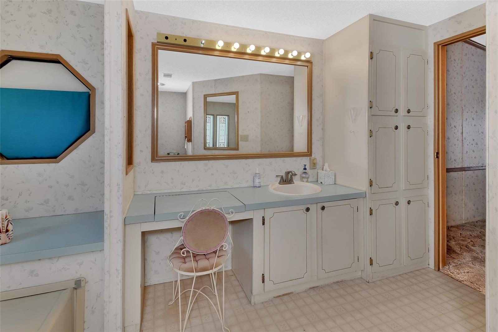 27130 FISHERMANS RD, PAISLEY, FL, 32767