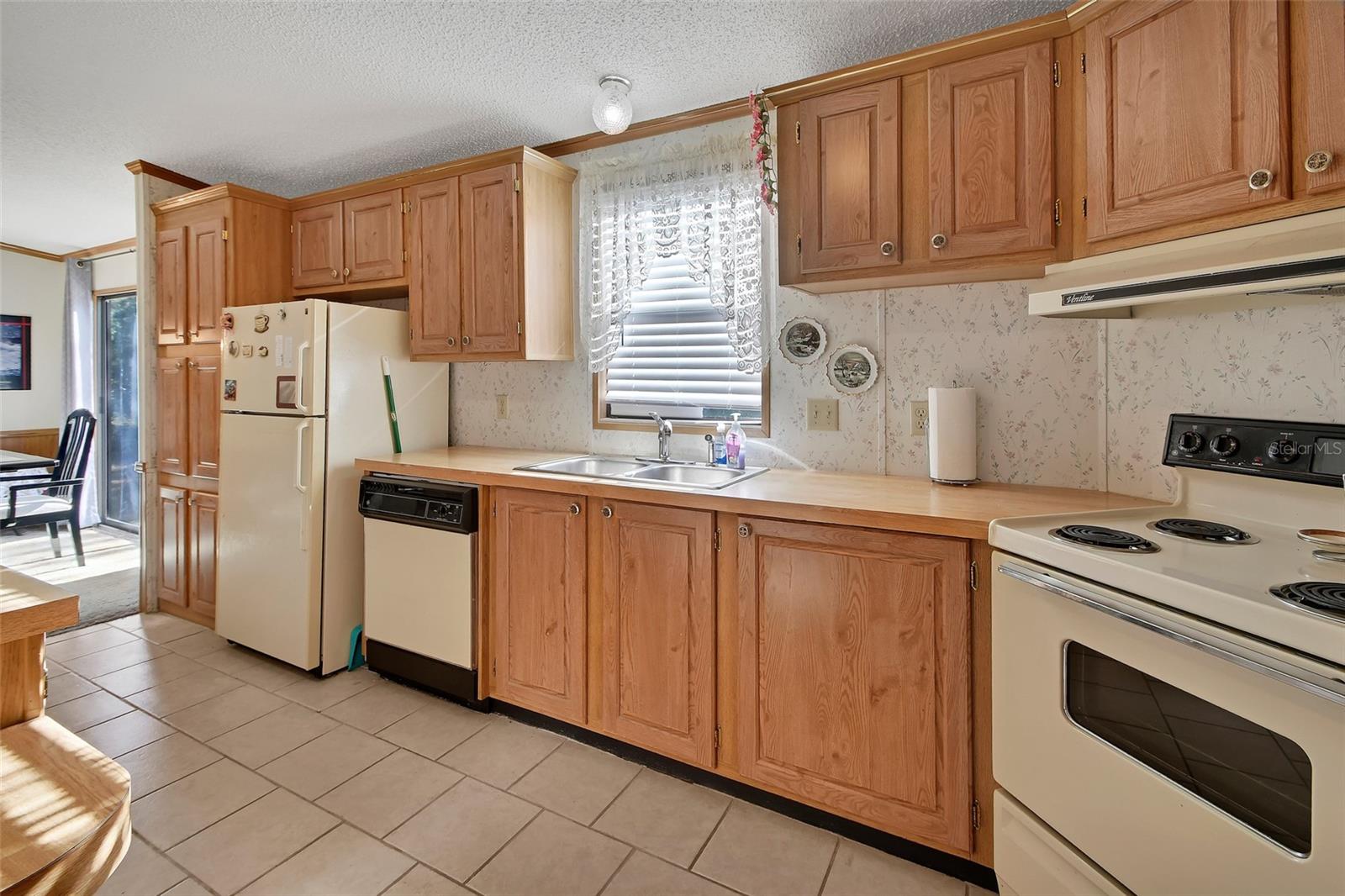 27130 FISHERMANS RD, PAISLEY, FL, 32767