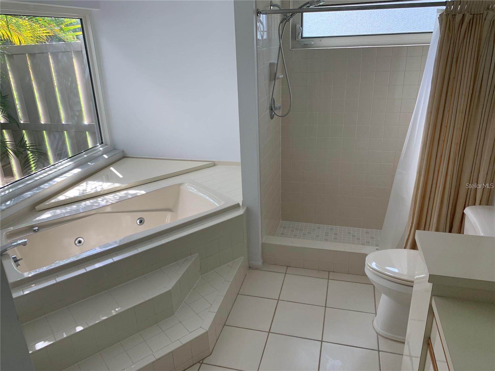 3982 KINGSTON DR, SARASOTA, FL, 34238