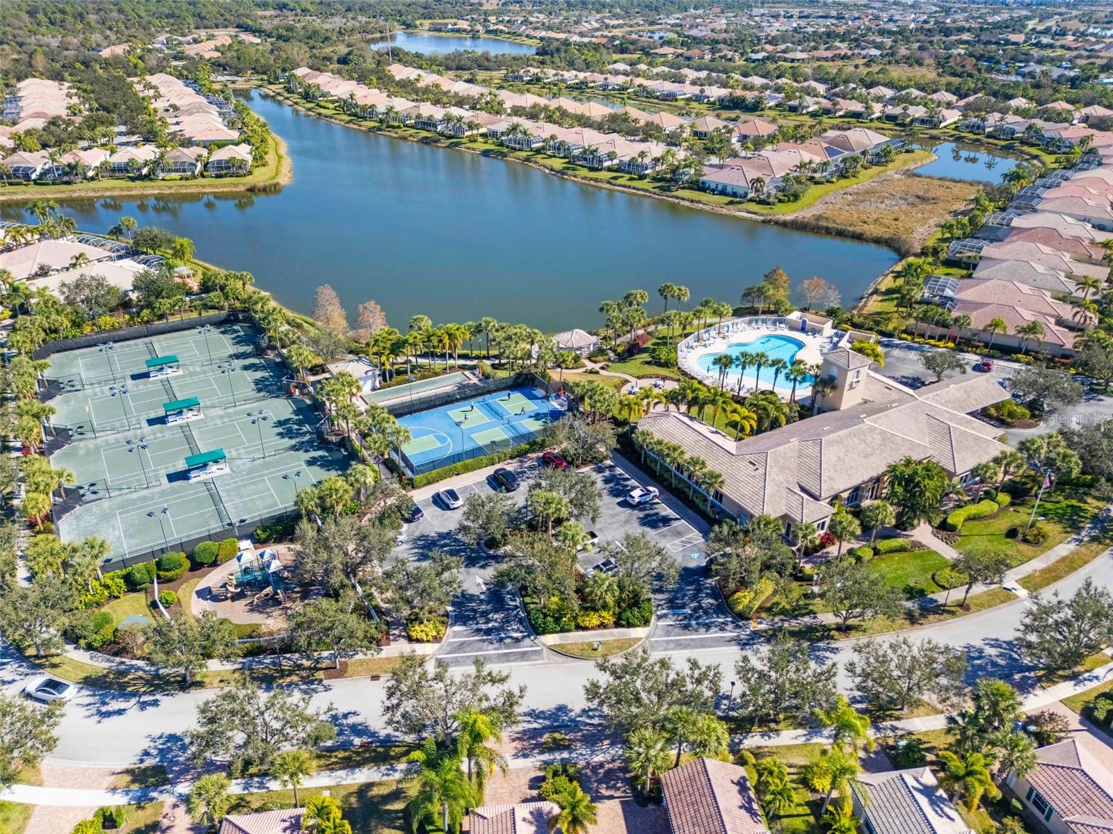 1181 BURGOS DR #406, SARASOTA, FL, 34238