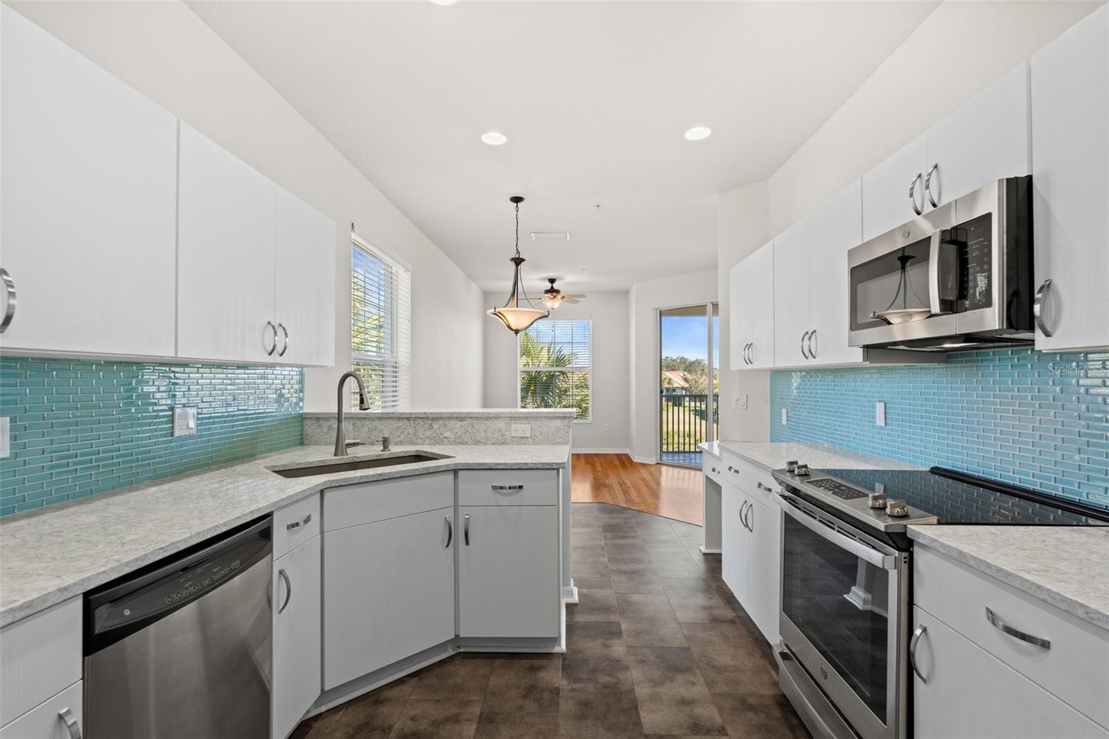 1181 BURGOS DR #406, SARASOTA, FL, 34238