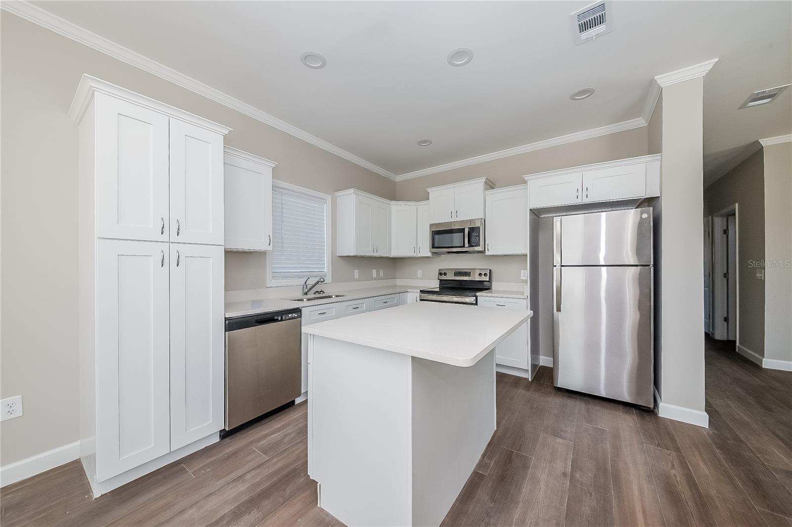 509 60TH AVENUE DR W, BRADENTON, FL, 34207