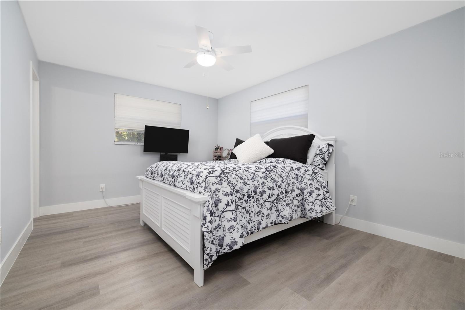 692 GASLIGHT DR, SOUTH DAYTONA, FL, 32119