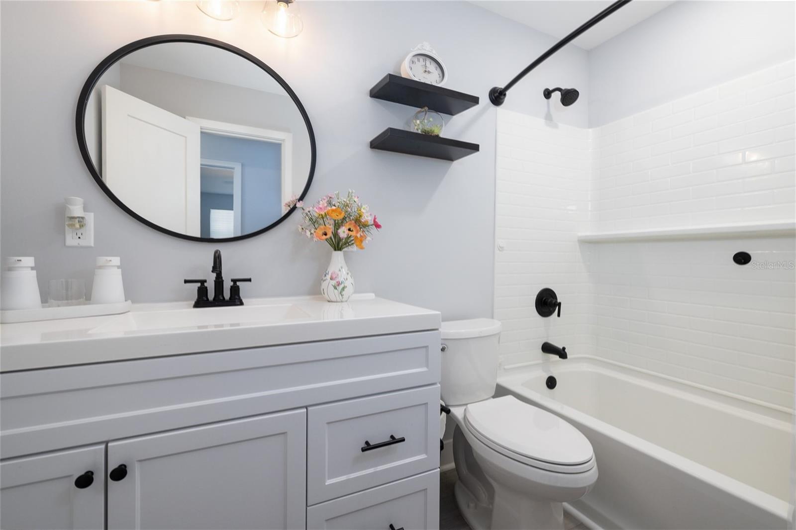 692 GASLIGHT DR, SOUTH DAYTONA, FL, 32119