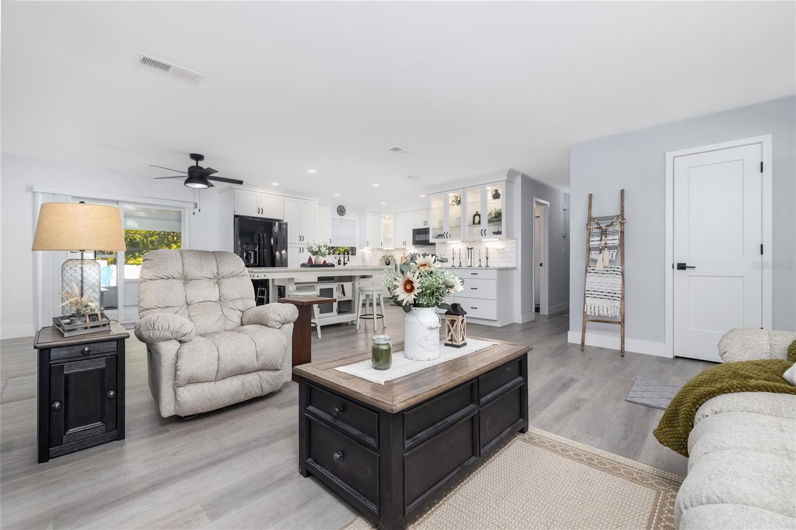 692 GASLIGHT DR, SOUTH DAYTONA, FL, 32119