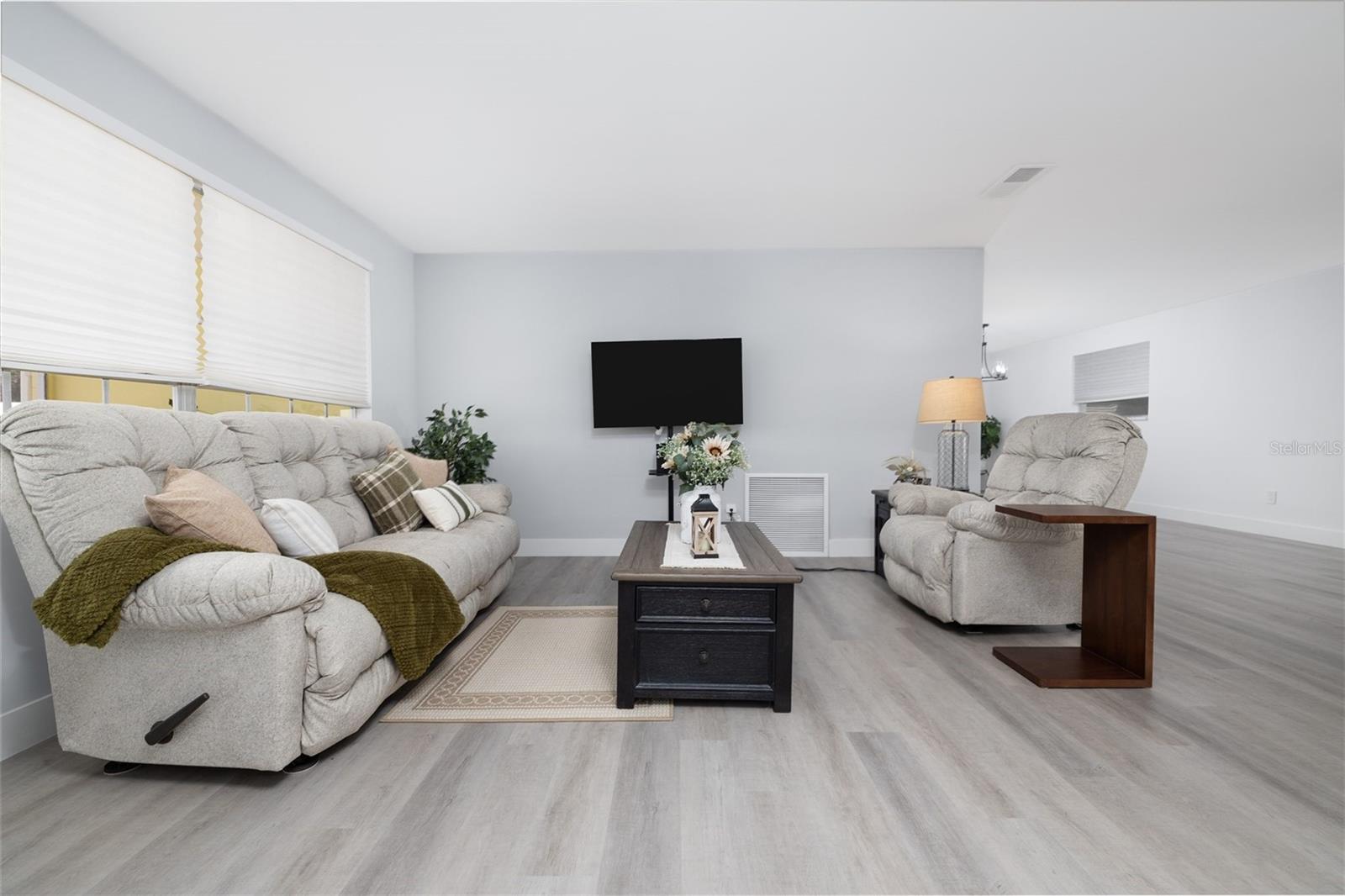 692 GASLIGHT DR, SOUTH DAYTONA, FL, 32119