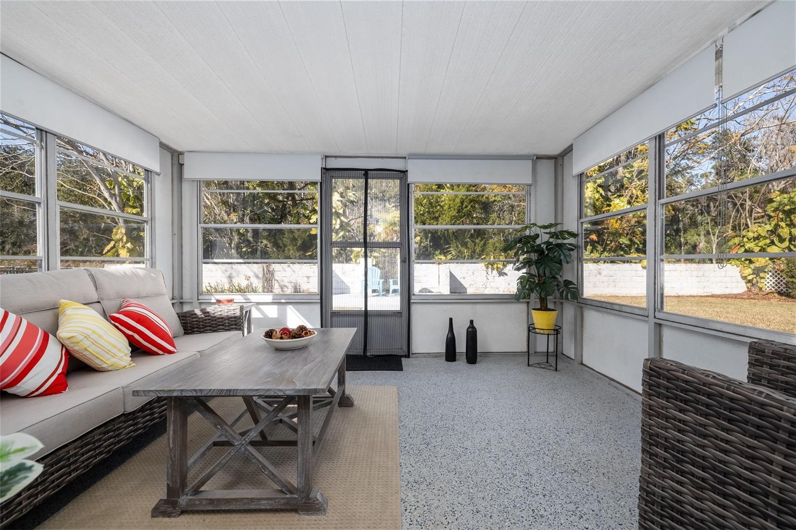 692 GASLIGHT DR, SOUTH DAYTONA, FL, 32119