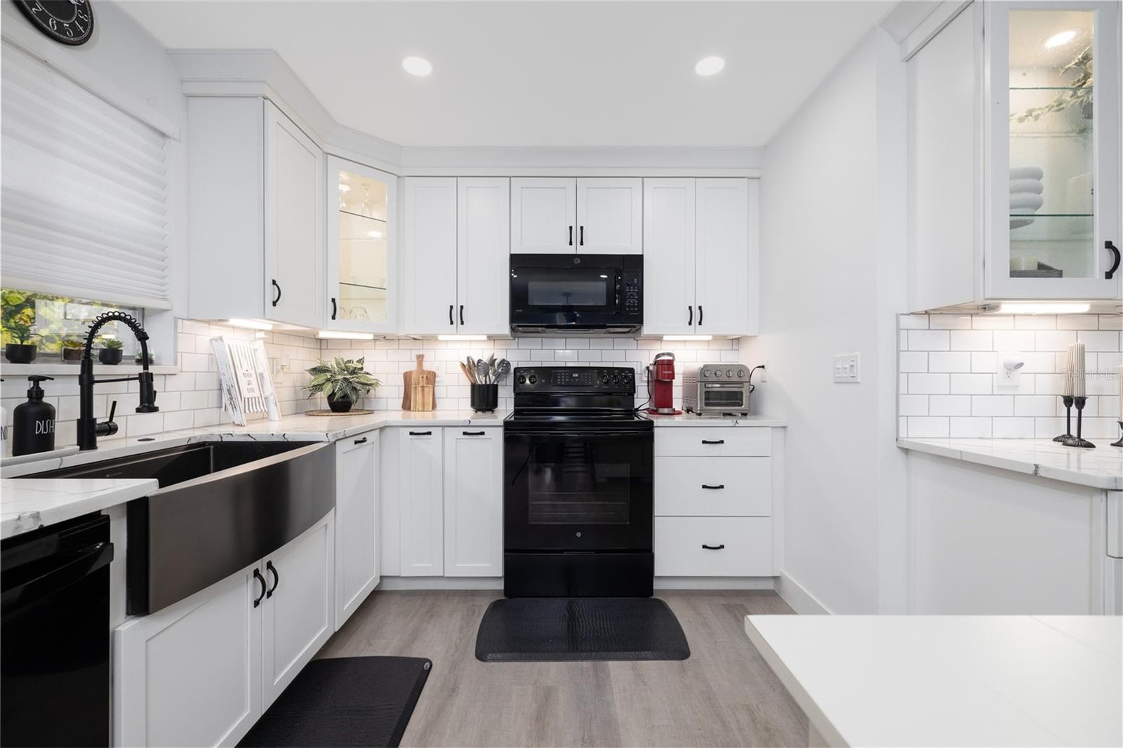 692 GASLIGHT DR, SOUTH DAYTONA, FL, 32119