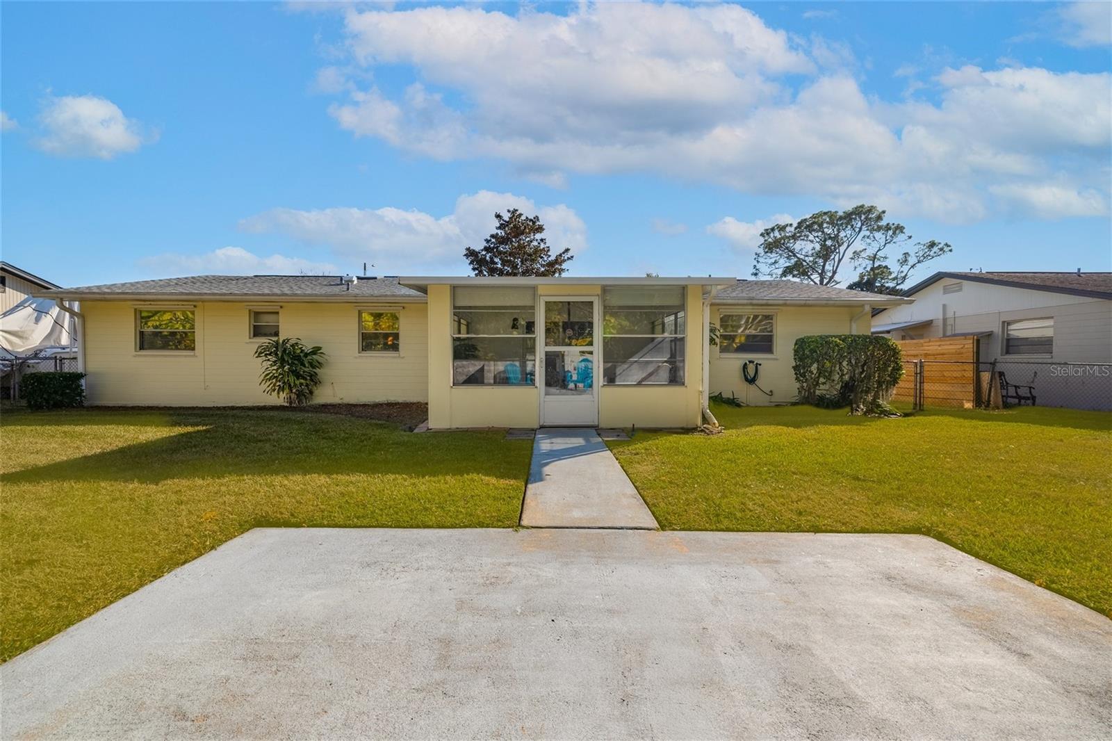 692 GASLIGHT DR, SOUTH DAYTONA, FL, 32119