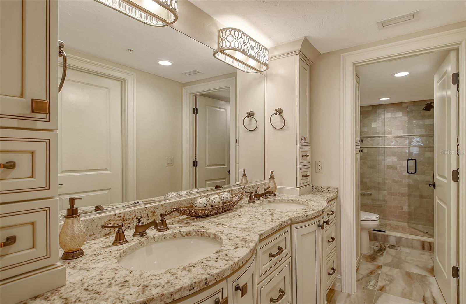 5740 MIDNIGHT PASS RD #307, SARASOTA, FL, 34242