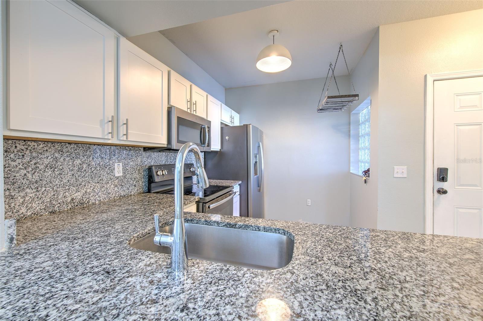 9515 AMBERDALE CT #101, RIVERVIEW, FL, 33578