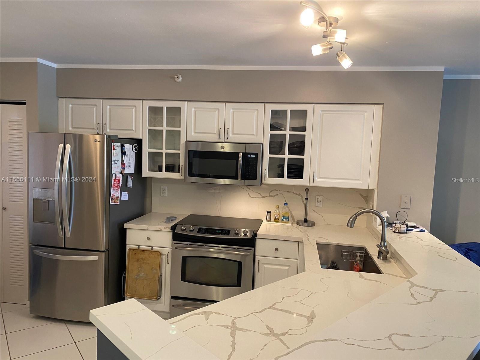 2205 S CYPRESS BEND DR, #302 #2205, POMPANO BEACH, FL, 33069